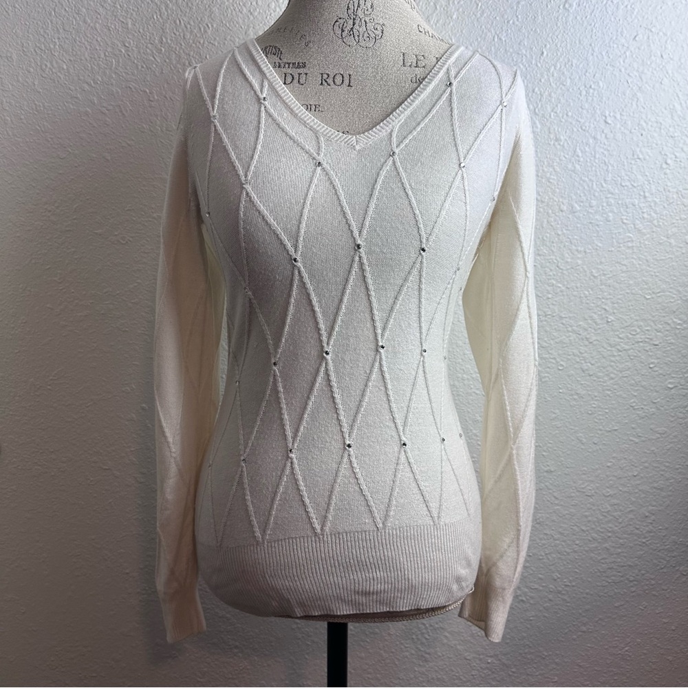 New York & Company Ivory V-Neck Sweater